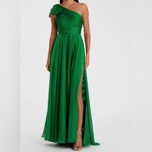 Mac Duggal 67476 | Green Pleated One Shoulder Chiffon Gown | Women’s 12